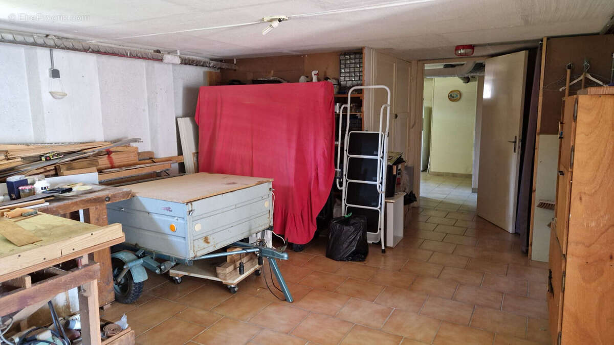 Pavillon sur sous-sol - 5 pieces - 4 chambres - photo 13