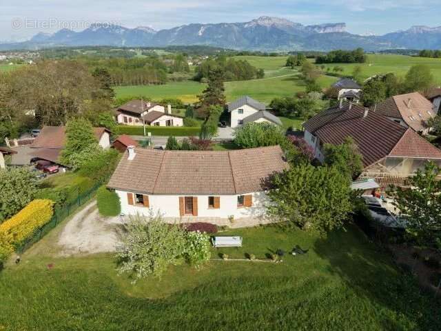 Maison à ALLONZIER-LA-CAILLE