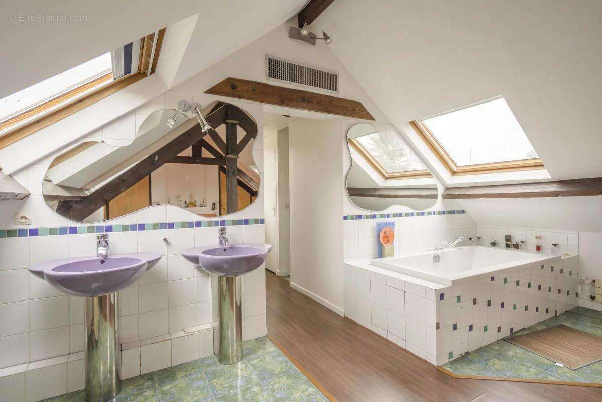 Maison à SAINT-MAUR-DES-FOSSES