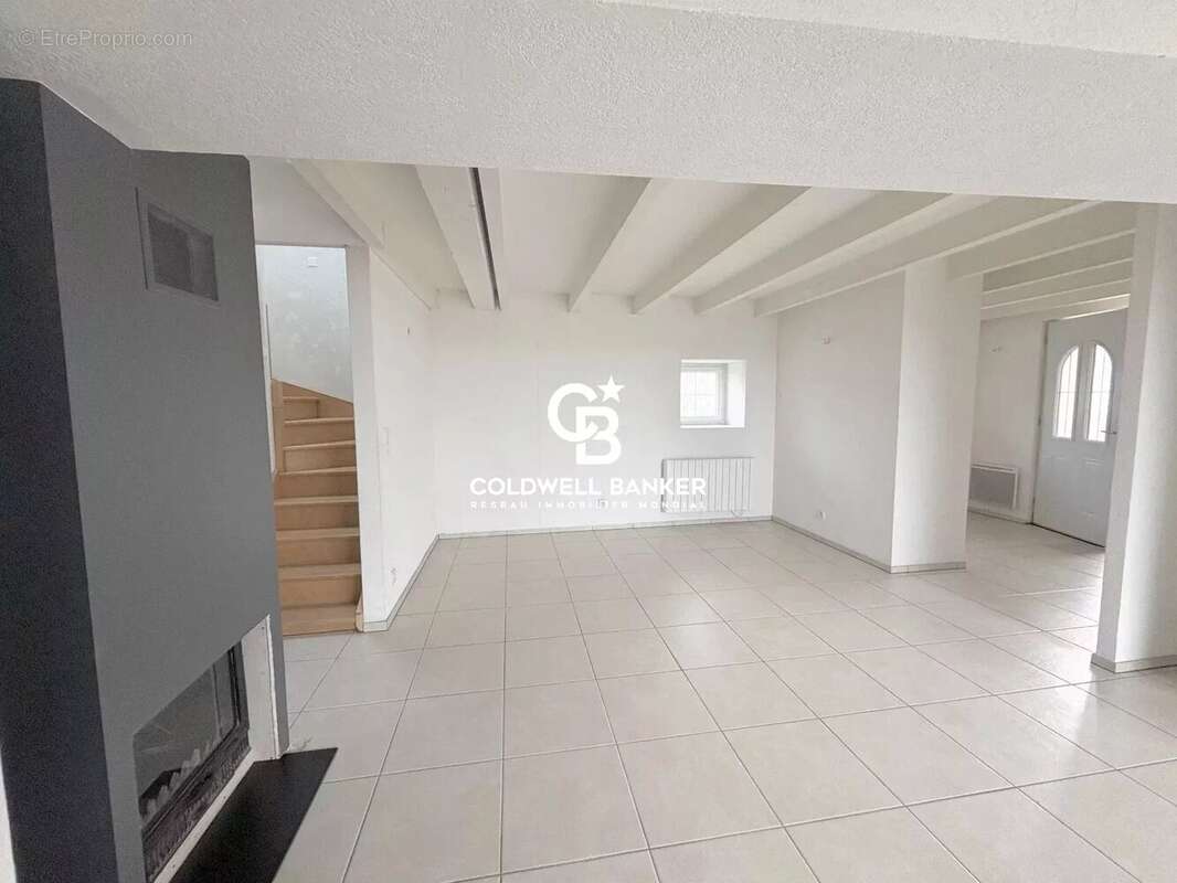 Appartement à CRANVES-SALES
