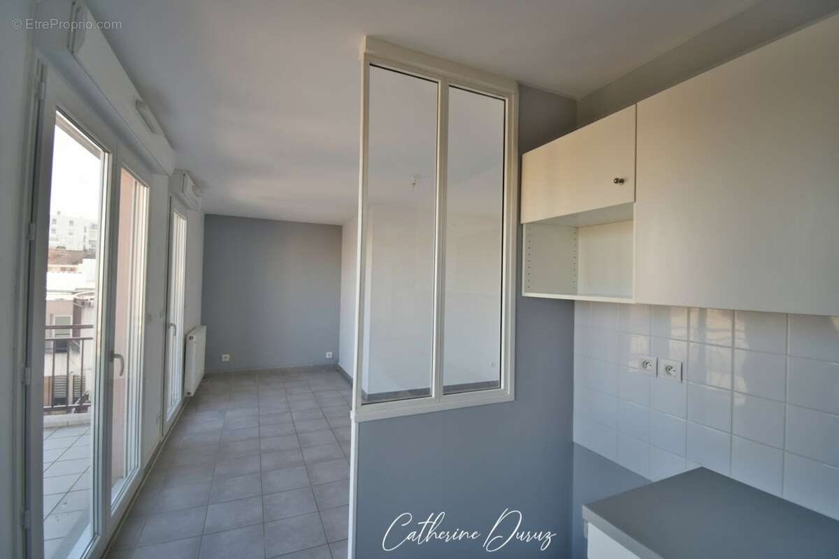 Appartement à vendre DIJON (21) Appartement T2 de 45,34 m² avec terrasse, garage fermé, parking privatif et cave - photo 3