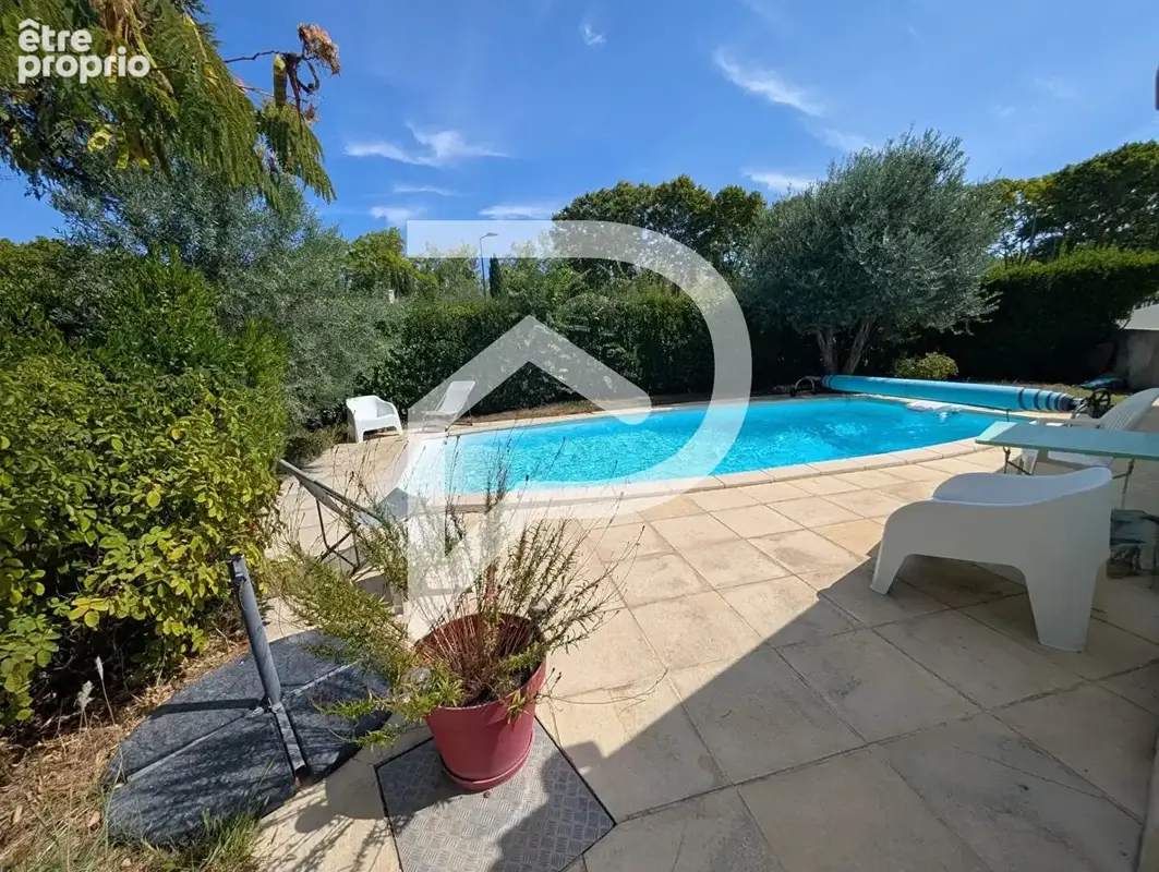 MONTFERRIER - Maison familiale cossue de 160m² avec piscine parfaitement entretenue - photo 15