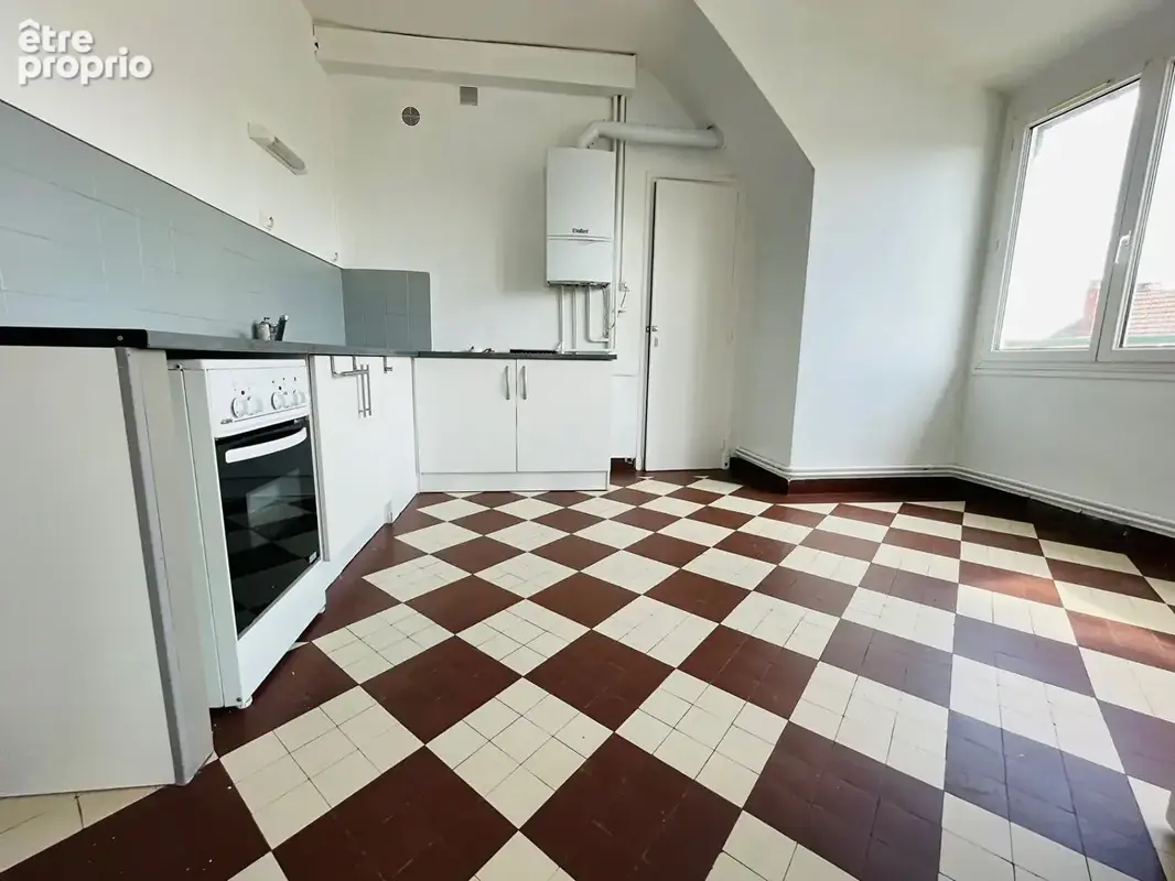 GRAND APPARTEMENT de type F3 - 76500 - Centre-ville - photo 3