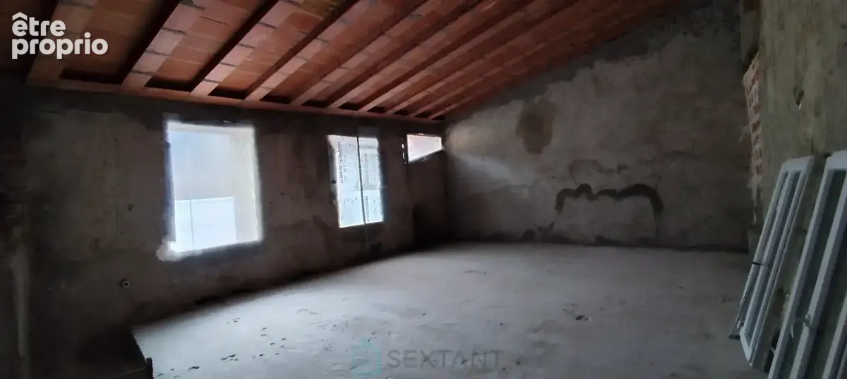 Maison à ESTOHER