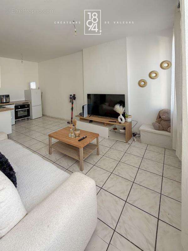 Appartement à MARSEILLE-5E