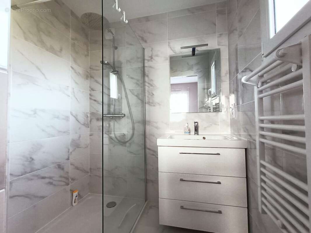 Maison à PLOUIGNEAU