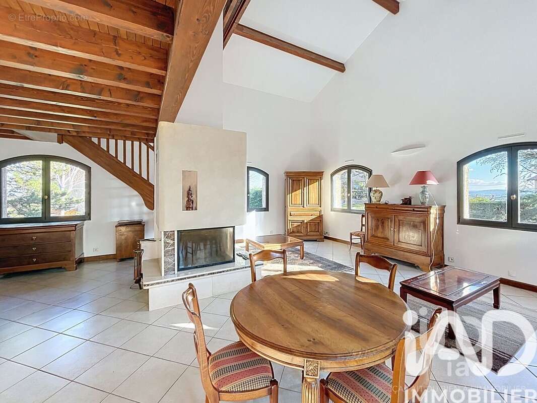 Photo 4 - Maison à MILLERY