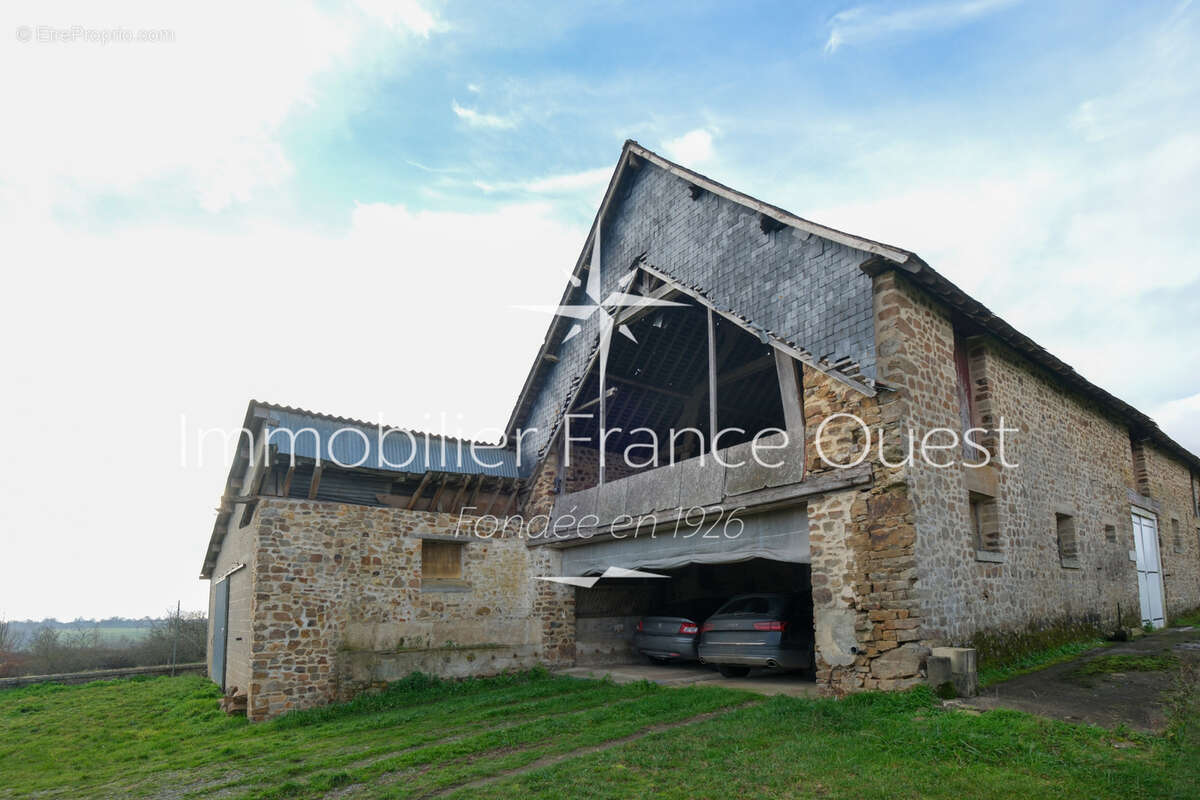 Maison à SAINTE-SUZANNE