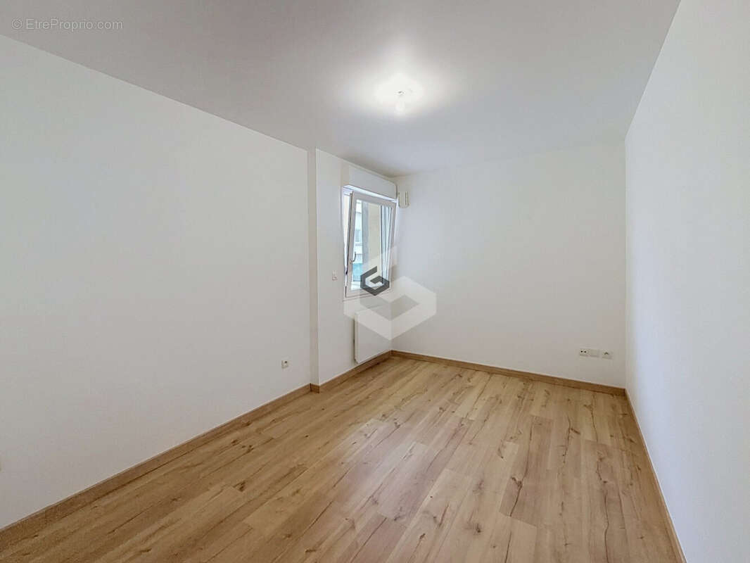 Appartement 66 m² à Reims  - photo 5