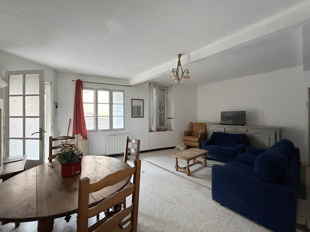 Maison à MONTBRUN-DES-CORBIERES