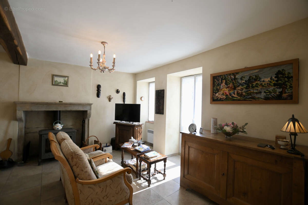 Maison à DOMECY-SUR-CURE