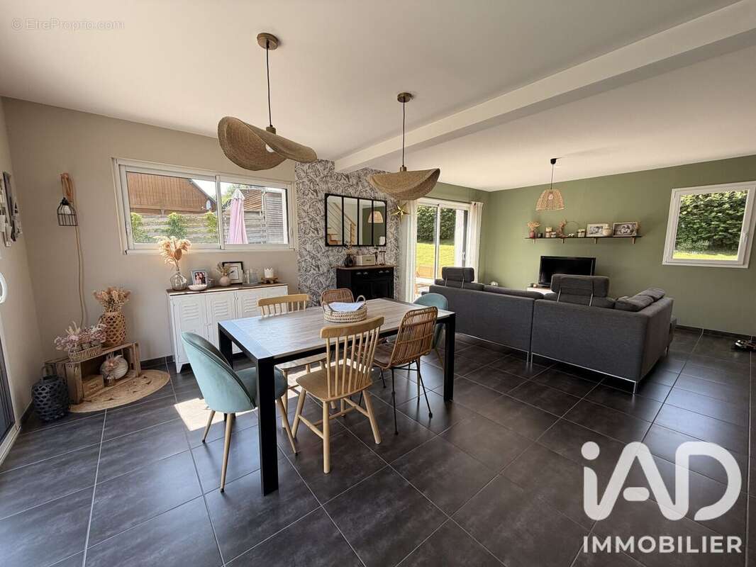 Maison 150 m² à Saussey  - photo 7