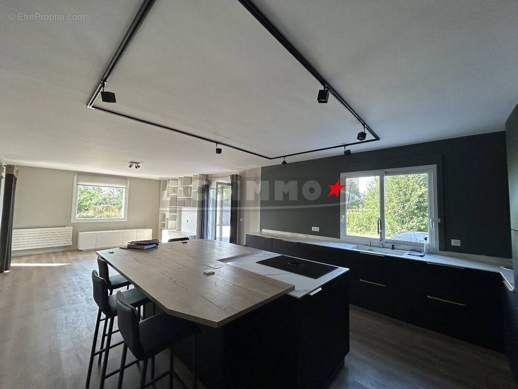 Maison à DREMIL-LAFAGE