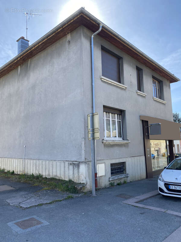 Appartement à BOUROGNE