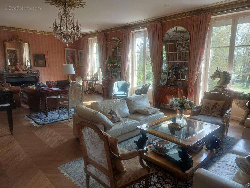 Maison à CHANTILLY