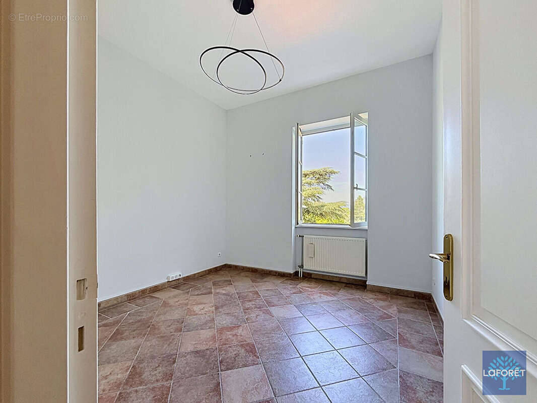 Appartement à SAINTE-FOY-LES-LYON