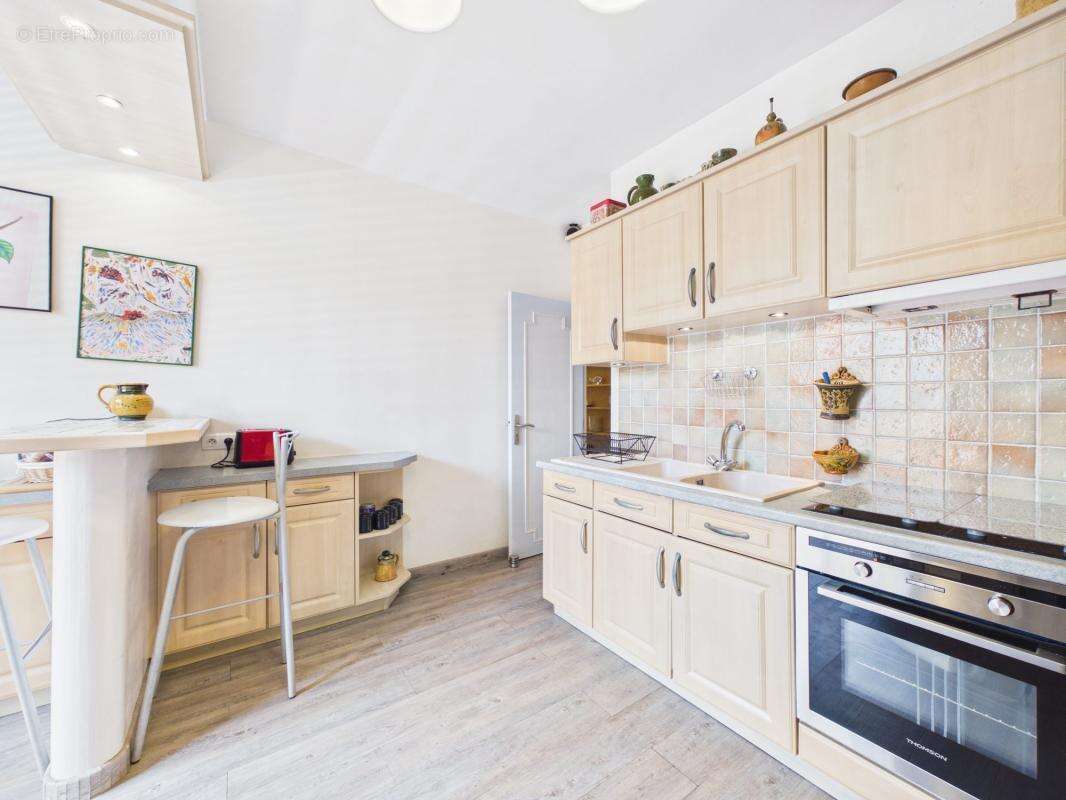 A vendre f3 lumineux vue mer palais grandval - photo 5