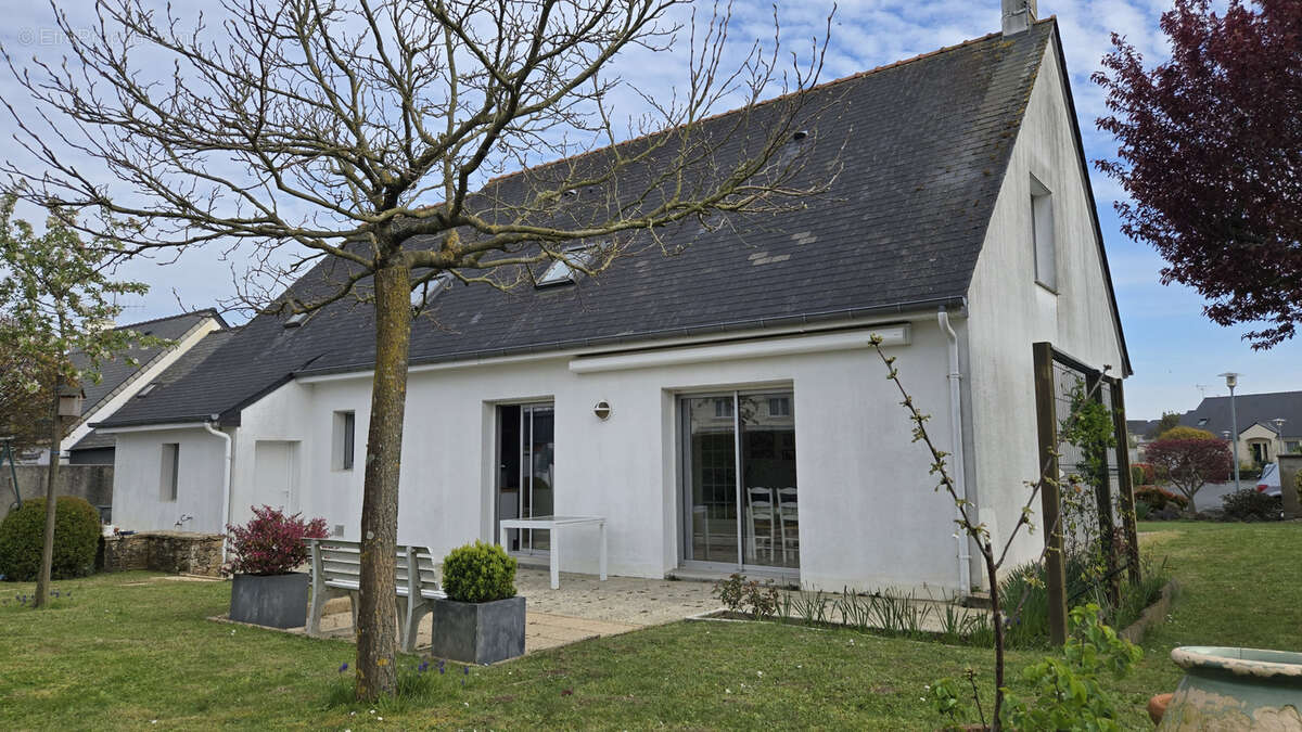 Maison à SAINT-GEREON