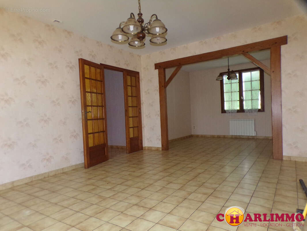 Maison 93 m² à Chassenon  - photo 4
