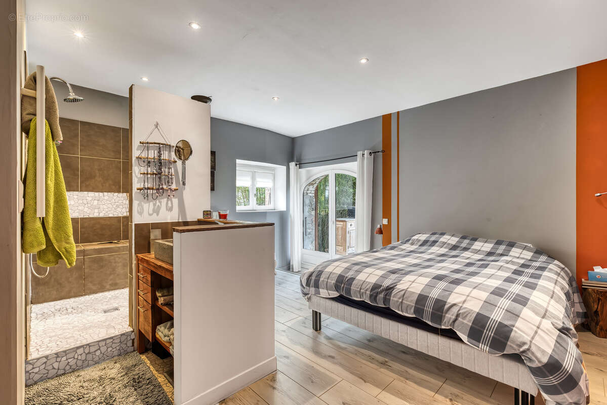 Maison à ALBY-SUR-CHERAN