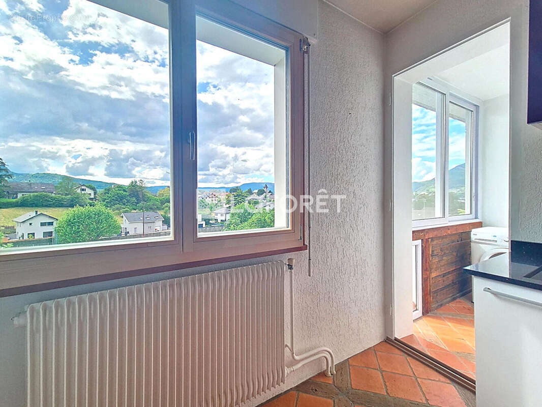 Appartement à CHALLES-LES-EAUX