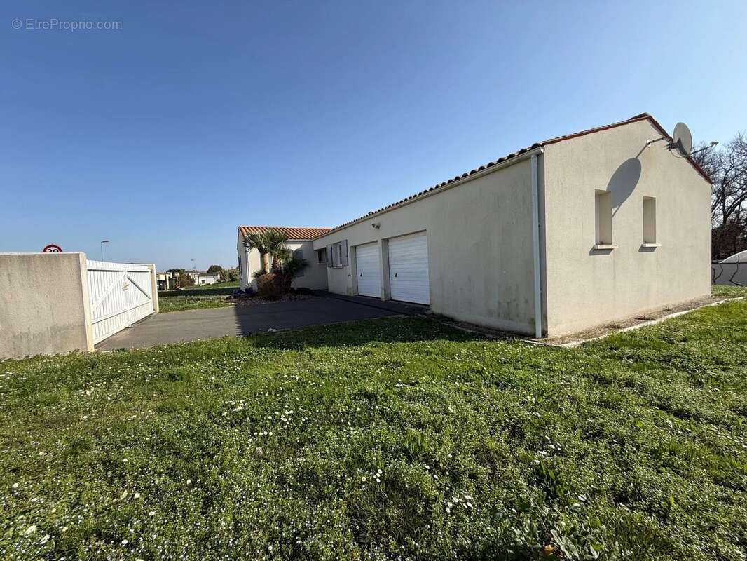 Maison à PISANY