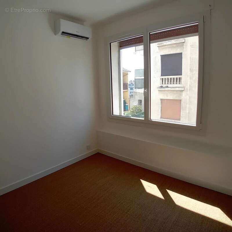 Appartement 84 m² à Marseille-8e  - photo 9