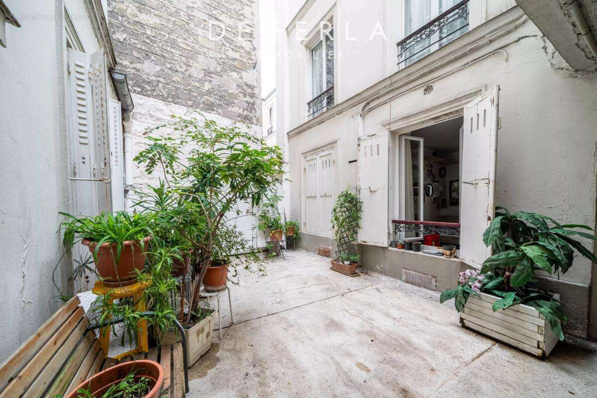 Appartement à PARIS-18E