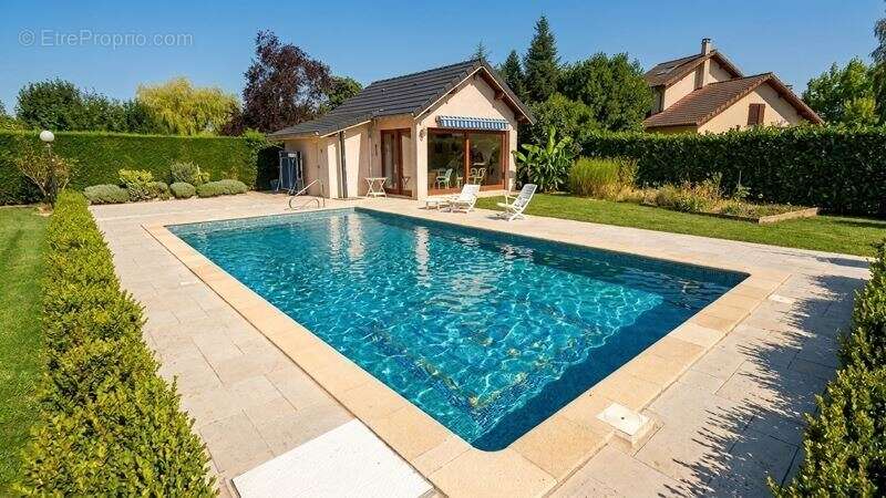 Maison de 7 pièces principales - photo 3