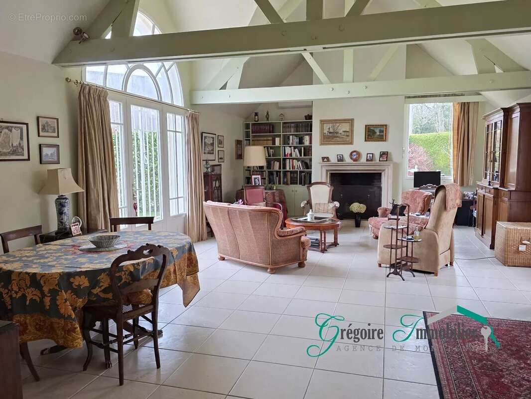 Maison à LA GENEVRAYE