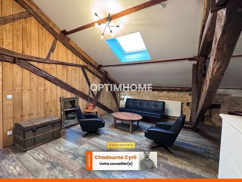 Maison à JAVERLHAC-ET-LA-CHAPELLE-SAINT-ROBERT