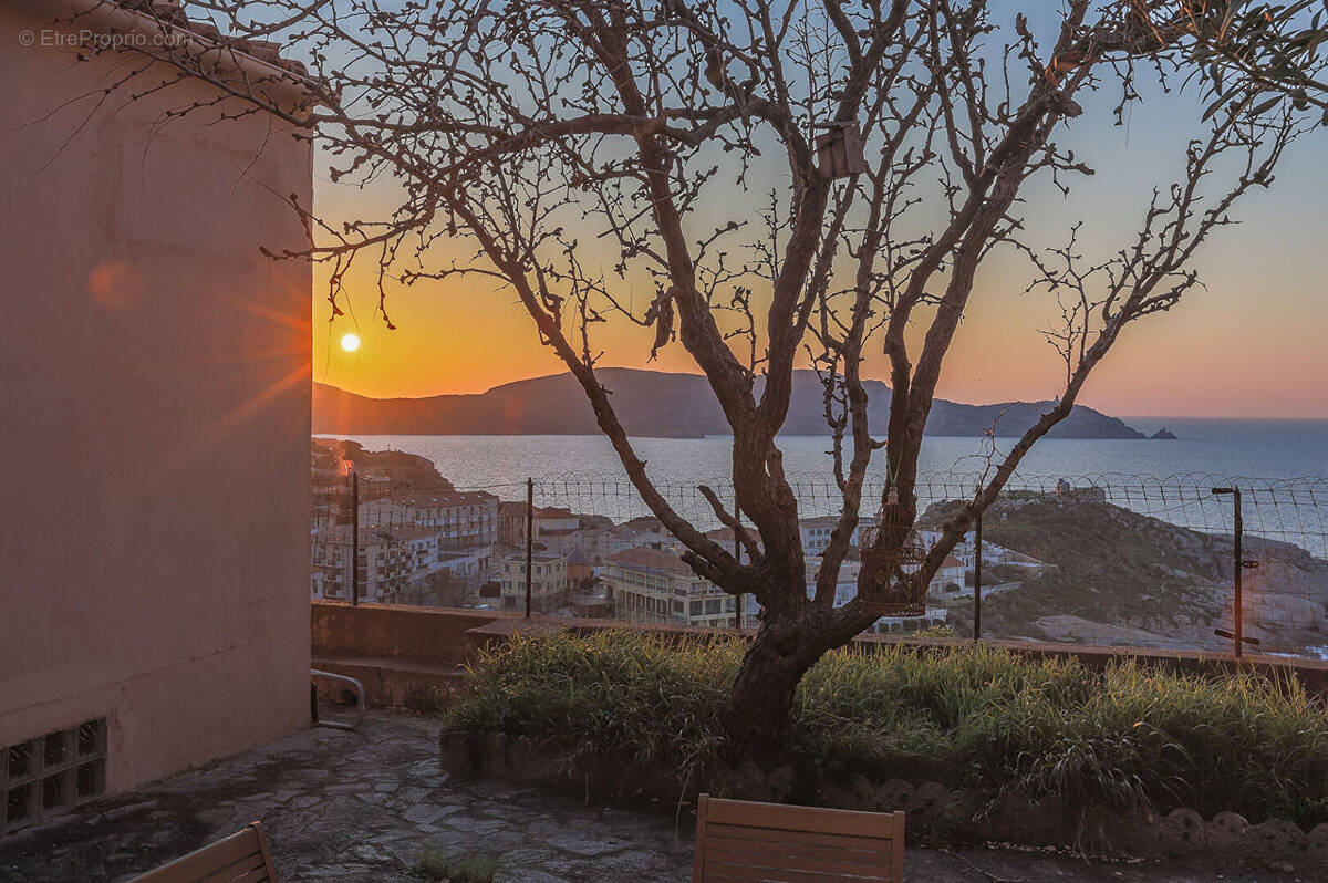 Appartement à CALVI