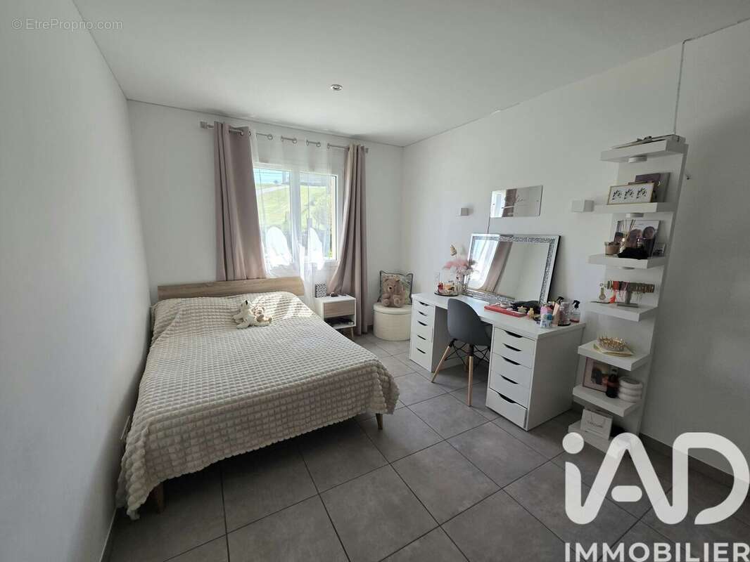 Maison 131 m² à Jugeals-Nazareth  - photo 7