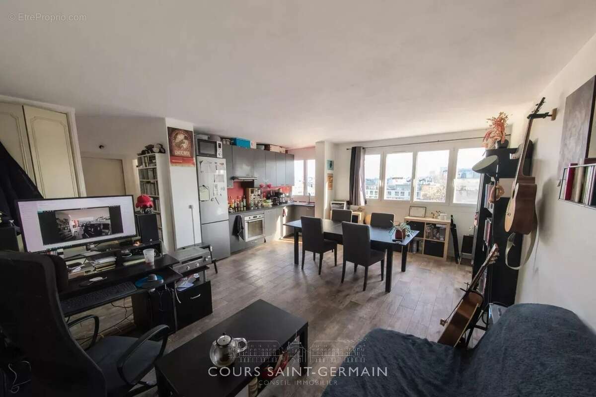 Appartement à PARIS-18E
