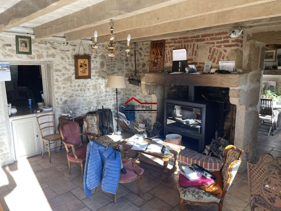 Maison à ROYERE-DE-VASSIVIERE