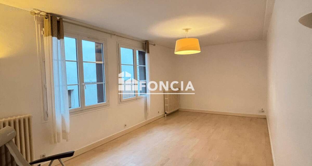 Maison à AZAY-LE-RIDEAU