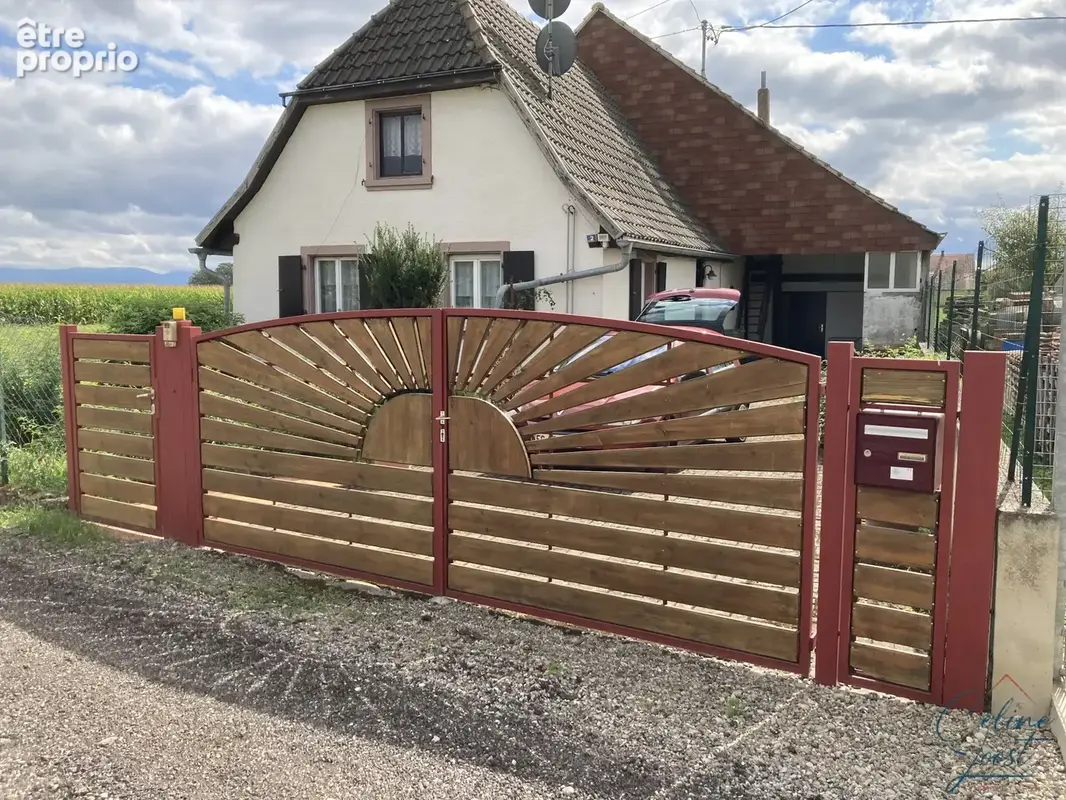 EXCLUSIF - Propriété composée d'une maison principale et de dépendances sur 15,17 ares - photo 7