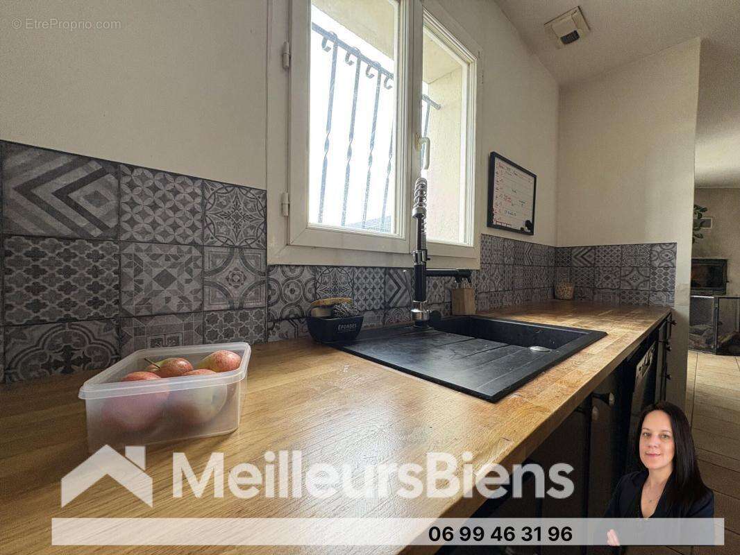 Maison à MONTLIEU-LA-GARDE