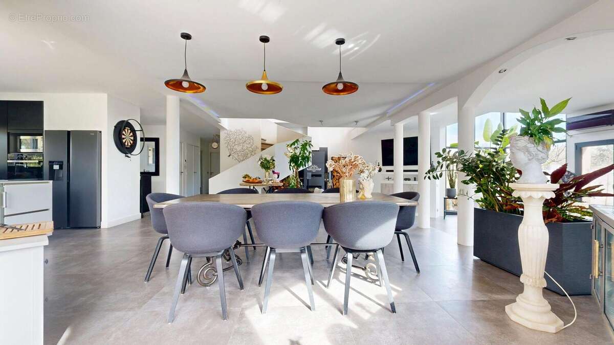 Maison à FRANCHEVILLE