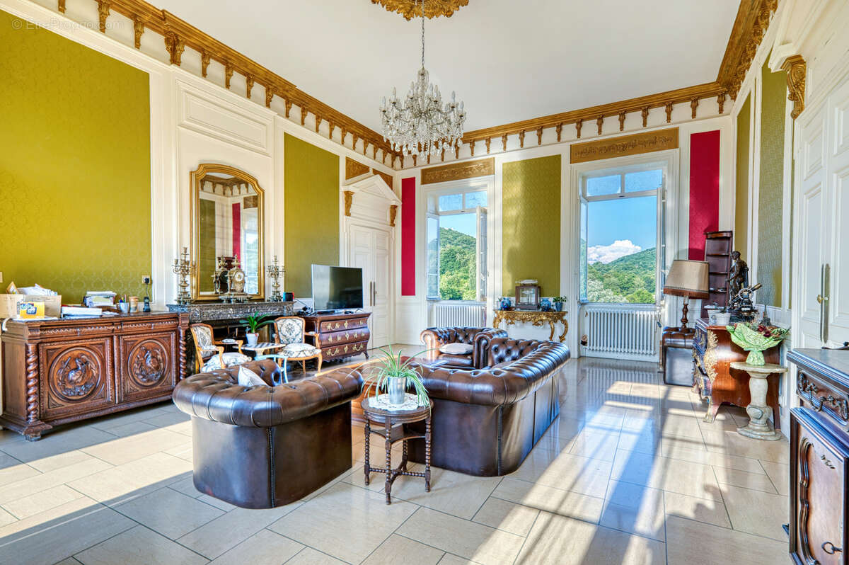 Maison à CREMIEU