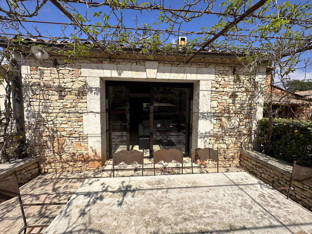 Maison à ROUSSILLON