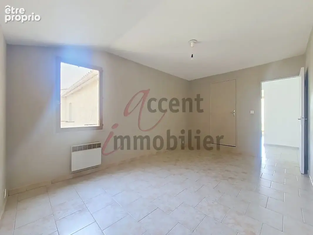 Chateaurenard : Appartement avec 2 chambres, balcon - photo 11