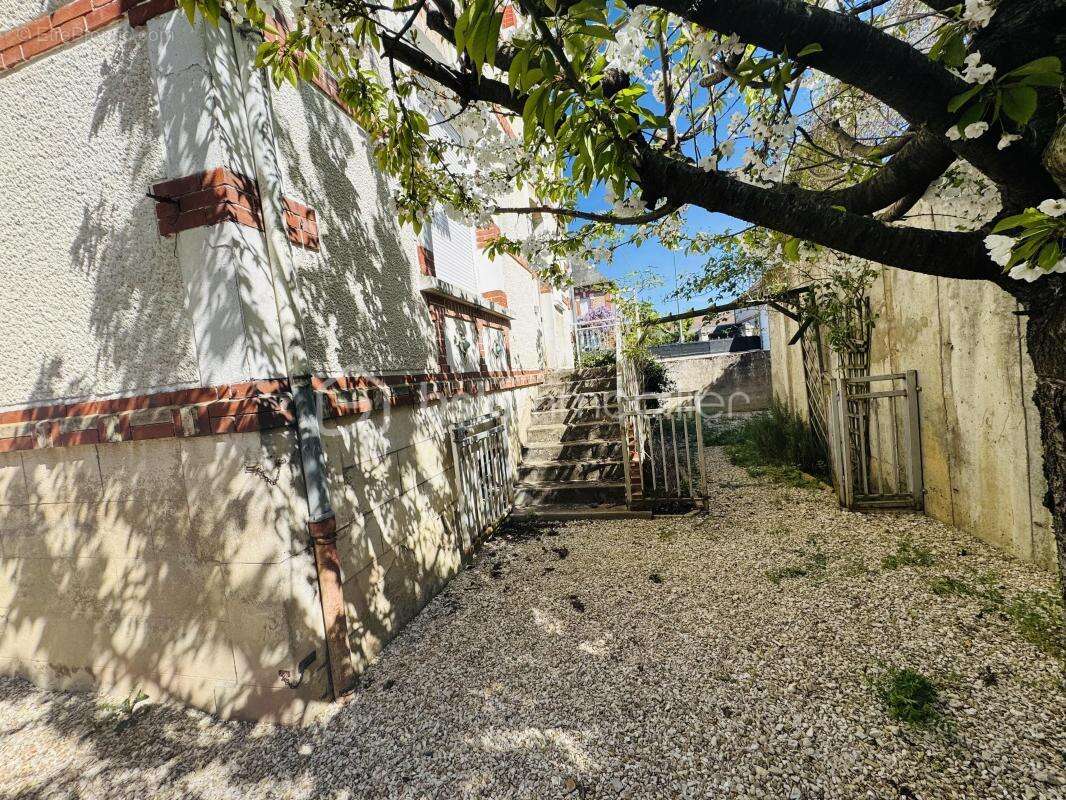PROCHE GARE - Maison 7 Pièces - 127m2 - photo 6