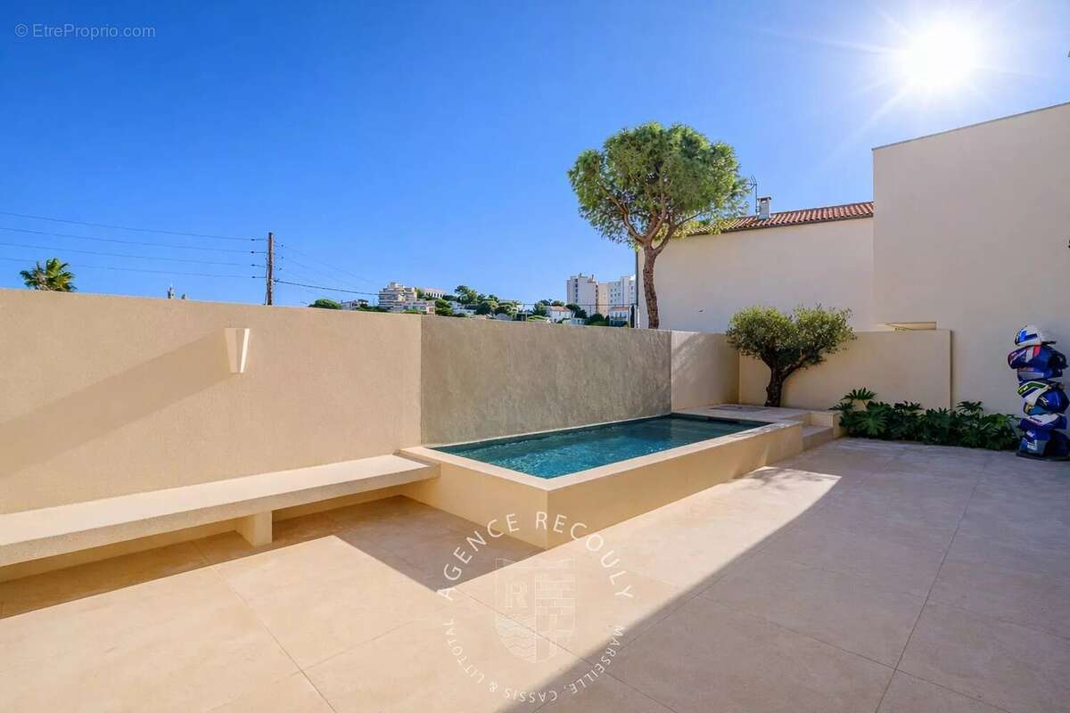 Appartement à MARSEILLE-7E