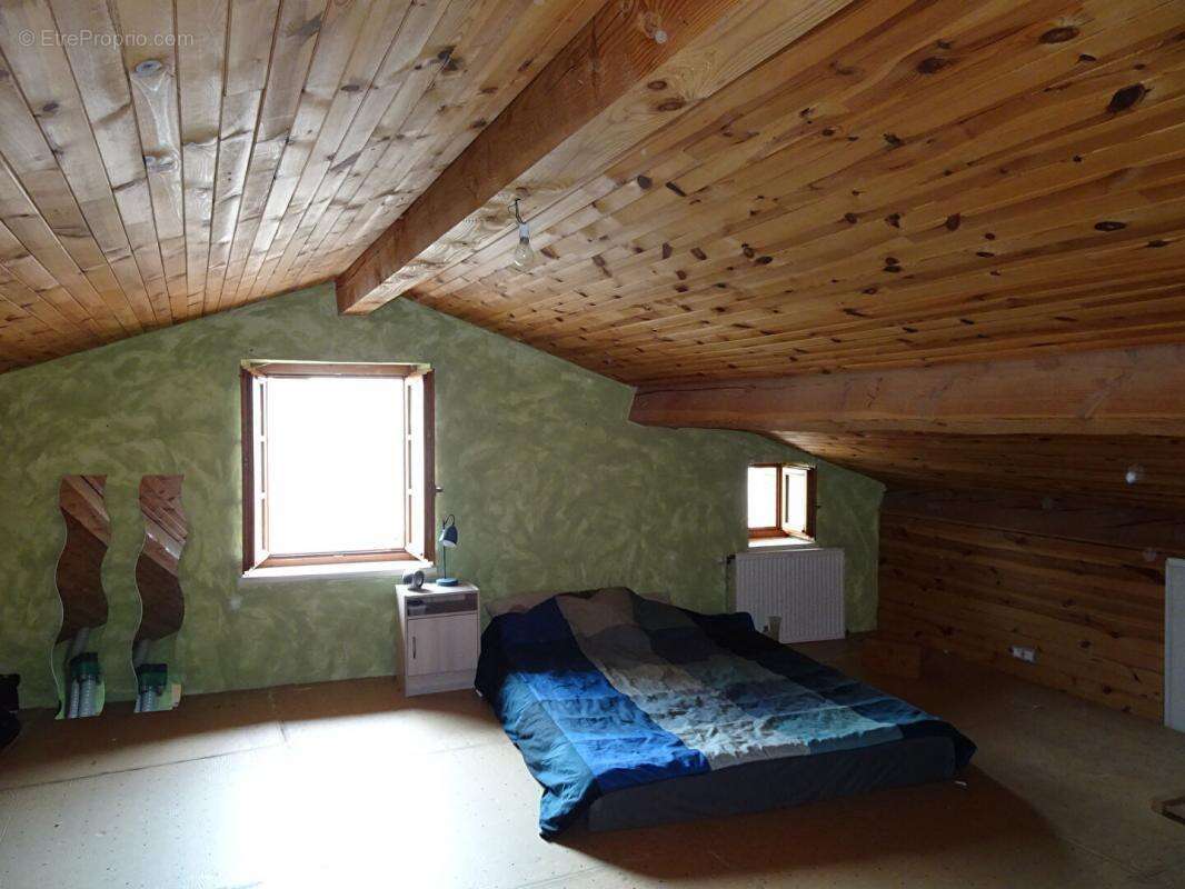 Maison à ESTIVAREILLES