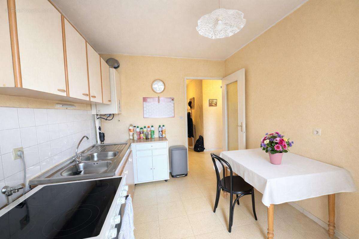 Appartement à SAINT-QUENTIN-FALLAVIER