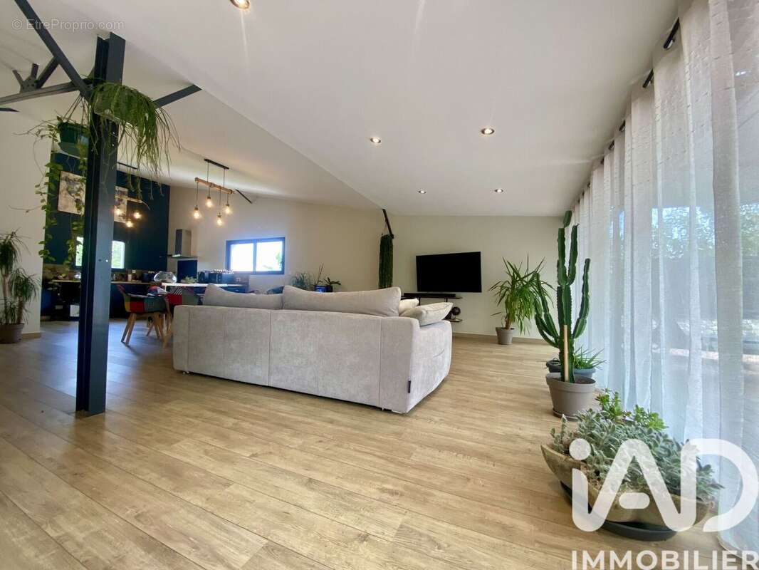 Photo 4 - Maison à MALEMORT-DU-COMTAT