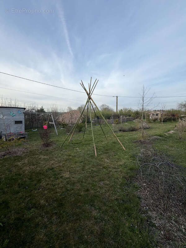 Maison à SAINT-AGOULIN