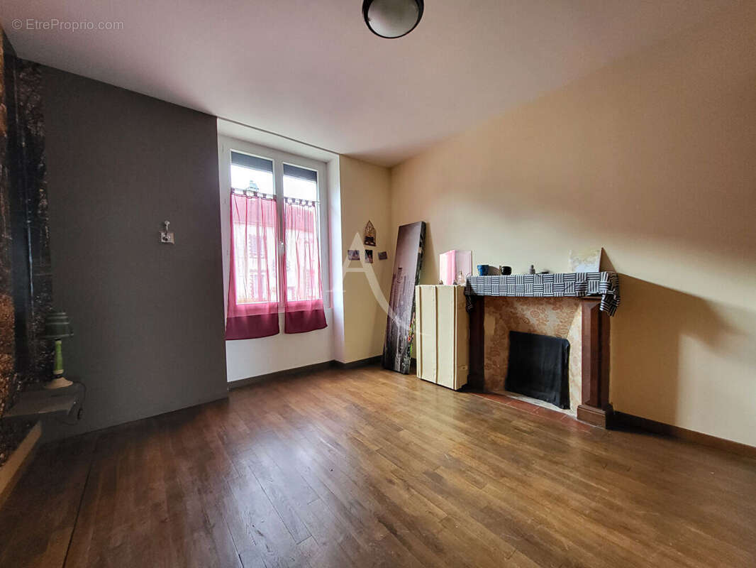 Maison à MARSAC-SUR-DON