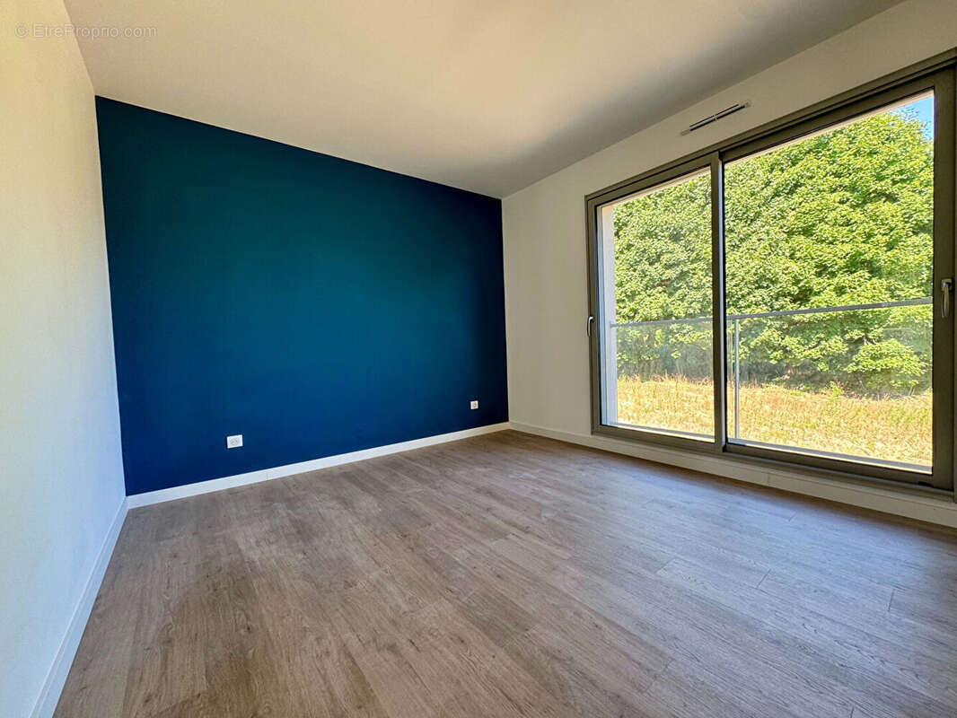 Maison à LE MESNIL-LE-ROI